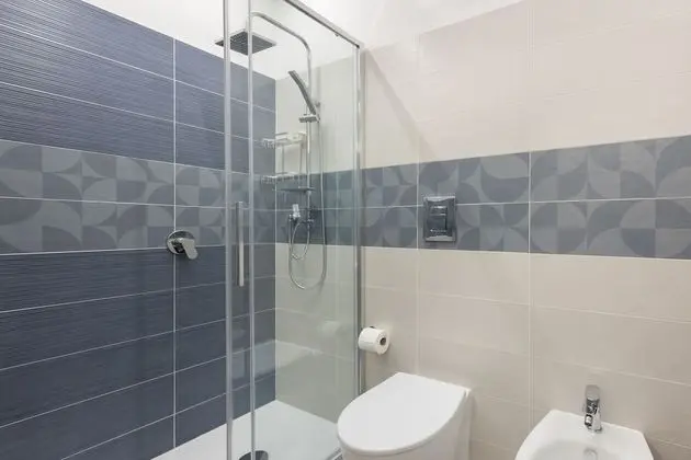 Basic Tek Büyük Yataklı Oda