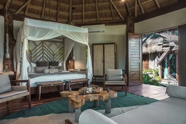 Master Suite Oceanfront big terrace