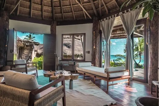 Master Suite Oceanfront big terrace