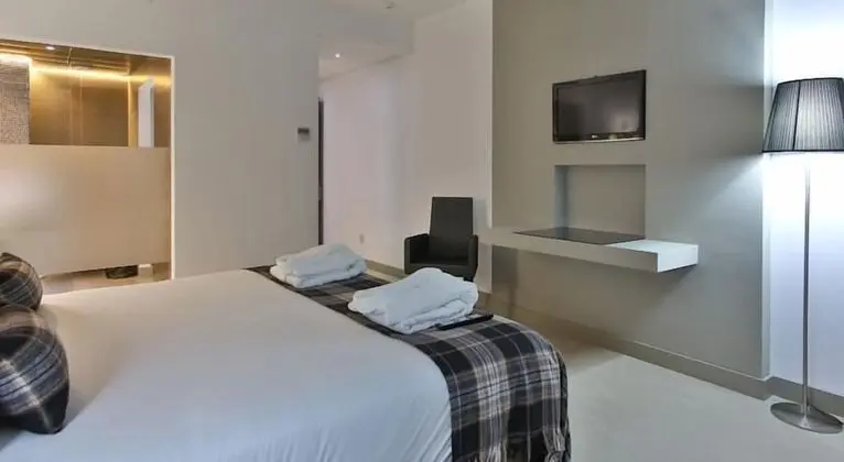 Deluxe Tek Büyük Yataklı Oda, 1 Çift Kişilik Yatak, Nehir Manzaralı