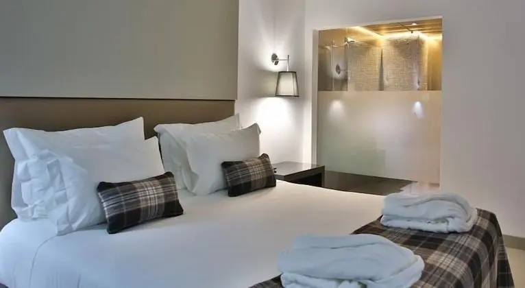 Deluxe Tek Büyük Yataklı Oda, 1 Çift Kişilik Yatak, Nehir Manzaralı