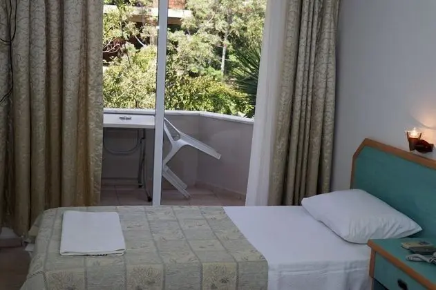 İki Ayrı Yataklı Oda, Dağ Manzaralı