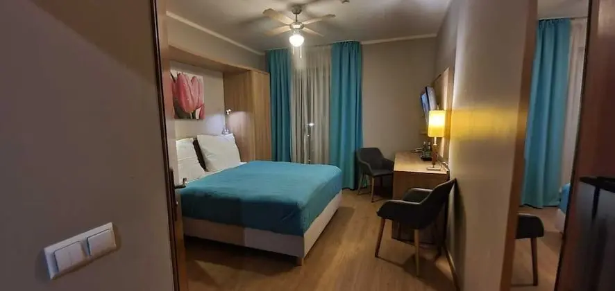 Economy Tek Büyük Yataklı Oda