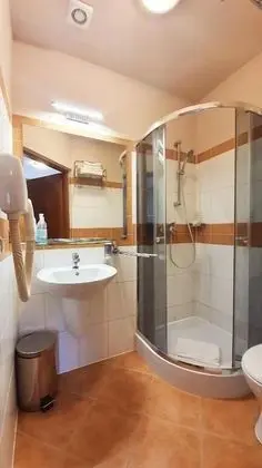 Economy Tek Büyük Yataklı Oda