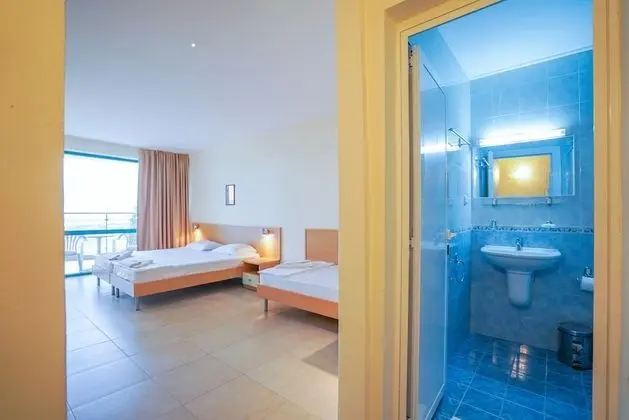 Tek Büyük Yataklı Oda, Balkon, Deniz Manzaralı