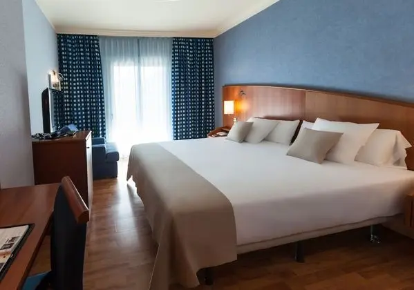 Standard Tek Büyük veya İki Ayrı Yataklı Oda, Teras