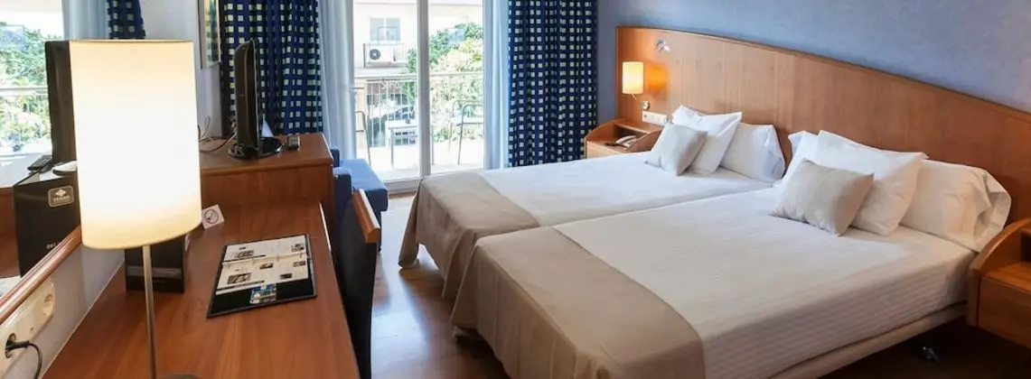 Standard Tek Büyük veya İki Ayrı Yataklı Oda, Teras