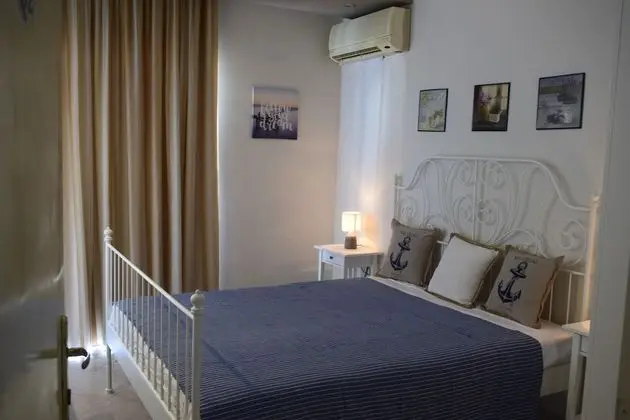 Tek Büyük veya İki Ayrı Yataklı Oda, Balkon, Deniz Manzaralı