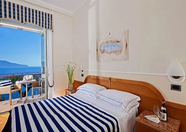 1 Çift Kişilik Veya 2 Tek Kişilik Yatak Sea View