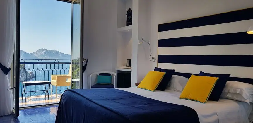 1 Çift Kişilik Veya 2 Tek Kişilik Yatak Sea View