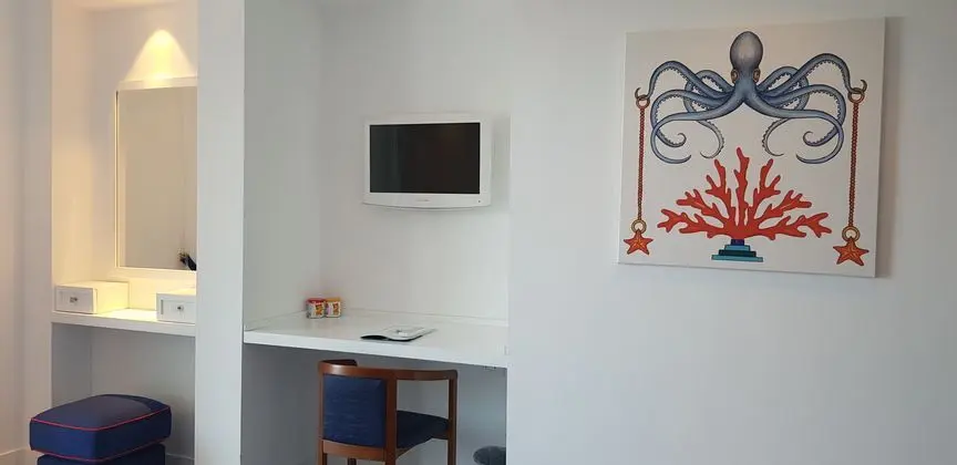 1 Çift Kişilik Veya 2 Tek Kişilik Yatak Sea View