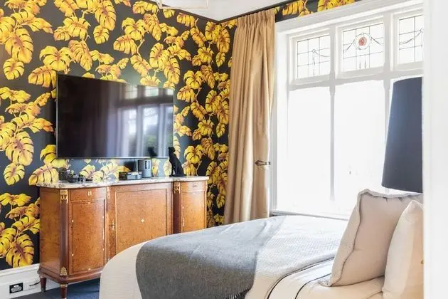 Walker Suite