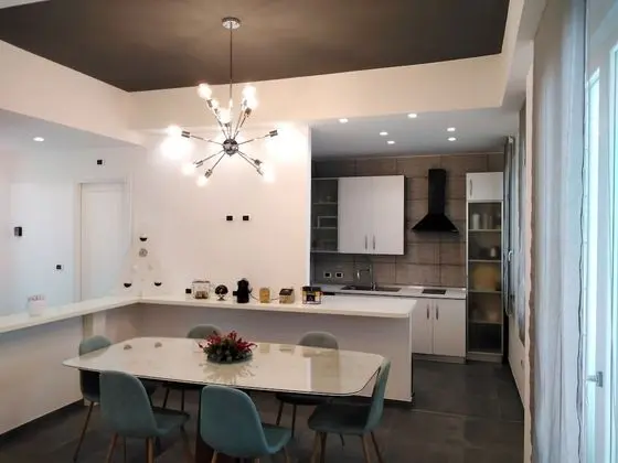 Tek Büyük Yataklı Oda, Balkon