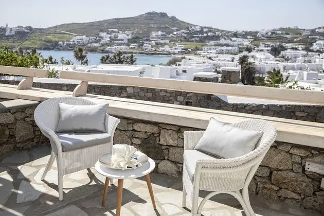 Tek Büyük veya İki Ayrı Yataklı Oda, Kısmi Deniz Manzaralı