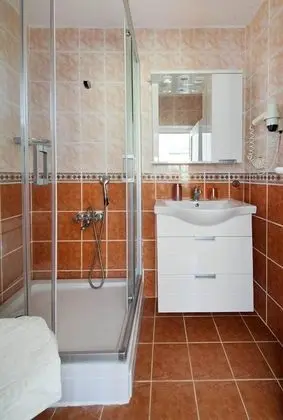 Standard Tek Büyük Yataklı Oda, 1 Çift Kişilik Yatak, Balkon, Bahçe Manzaralı