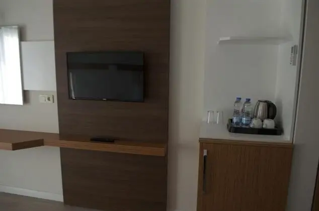 Çatı Katı Oda, Kısmi Deniz Manzaralı