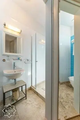 Standart Oda, Kara Manzaralı