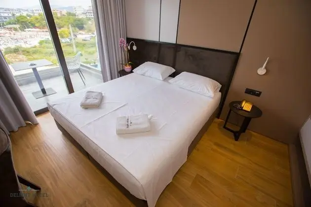 Deluxe Tek Büyük veya İki Ayrı Yataklı Oda