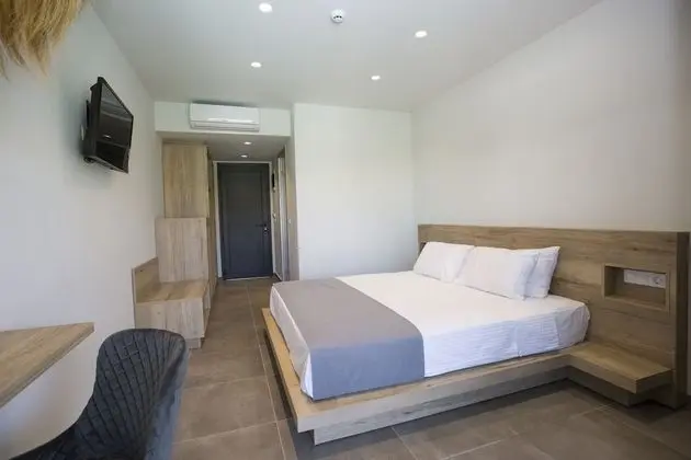 Deluxe Tek Büyük Yataklı Oda, Sigara İçilmez, Bahçe Manzaralı