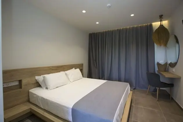 Deluxe Tek Büyük Yataklı Oda, Sigara İçilmez, Bahçe Manzaralı