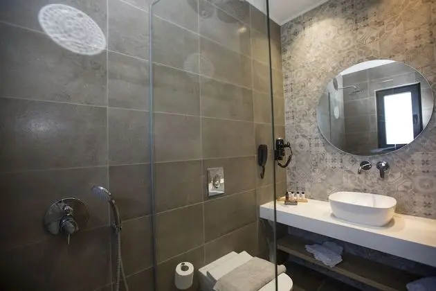 Deluxe Tek Büyük Yataklı Oda, Sigara İçilmez, Bahçe Manzaralı