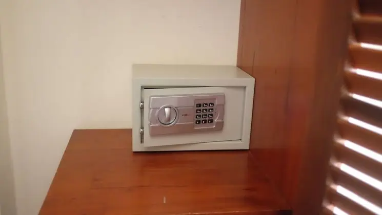Tek Büyük Yataklı Oda, Balkon