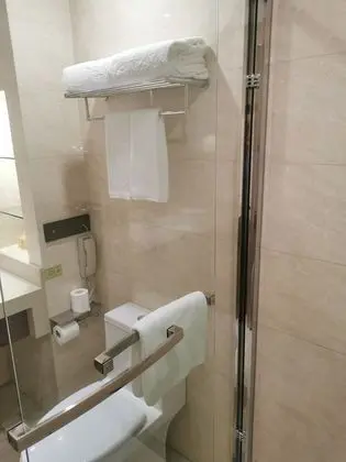 Business Tek Büyük Yataklı Oda