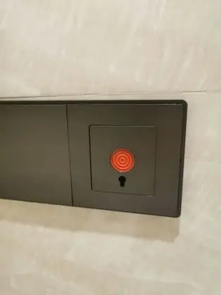 Business Tek Büyük Yataklı Oda
