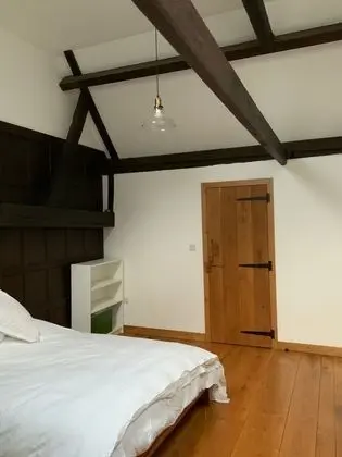 Ev (4 Bedrooms)