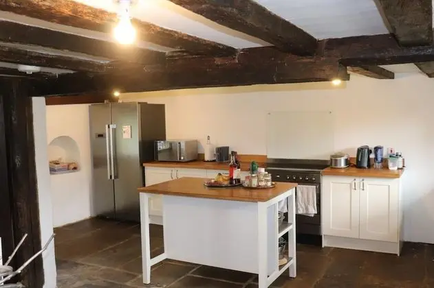 Ev (4 Bedrooms)