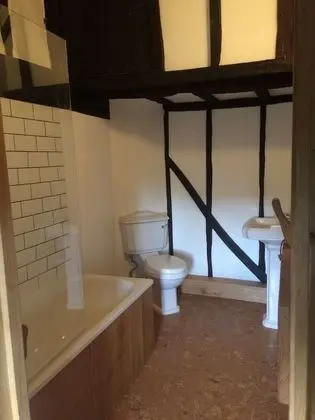 Ev (4 Bedrooms)