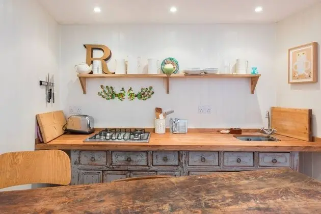 Ev (1 Bedroom)