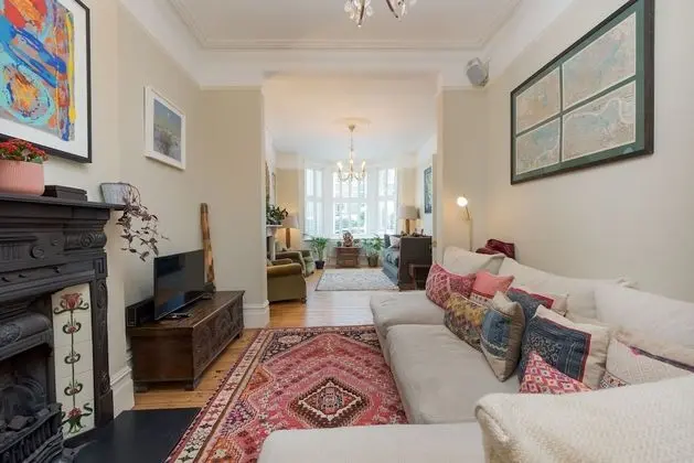 Family Ev (5 Bedrooms)