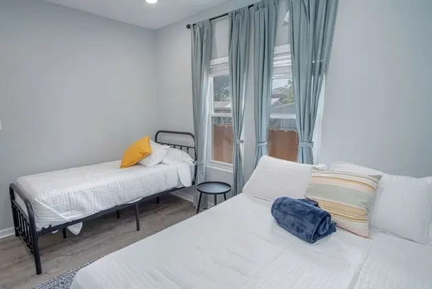 Ev (4 Bedrooms)