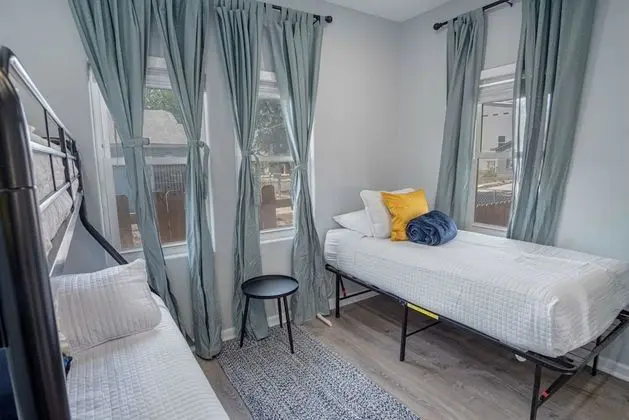Ev (4 Bedrooms)