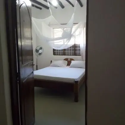 Economy Tek Büyük Yataklı Oda, Ortak Banyo