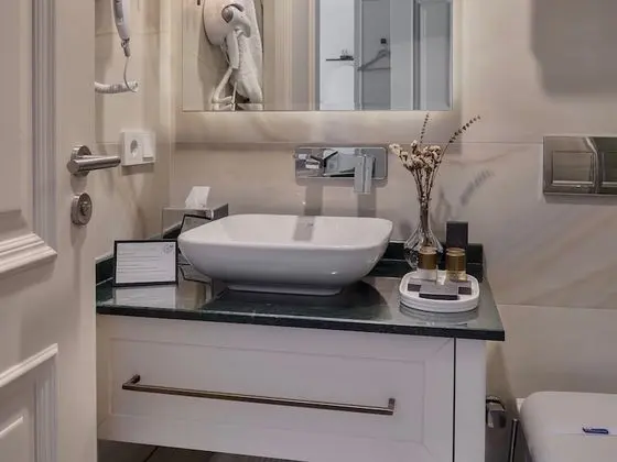 Çift Kişilik, Şehir Manzaralı