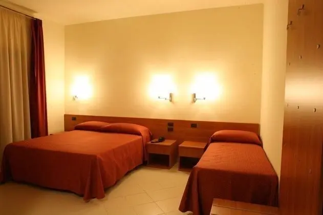 Deluxe Üç Kişilik Oda