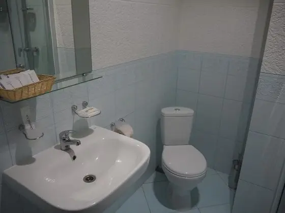 Business Tek Büyük veya İki Ayrı Yataklı Oda