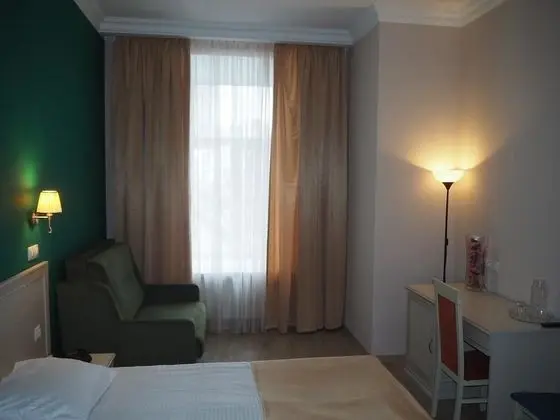 Comfort Tek Büyük veya İki Ayrı Yataklı Oda