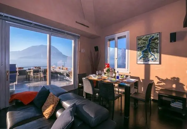 Family Apart Daire, Birden Çok Yatak, Buzdolabı ve Mikrodalga (Della Fontana Penthouse)