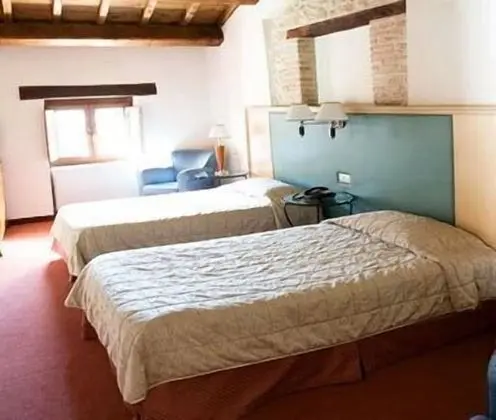 Standard Üç Kişilik Oda