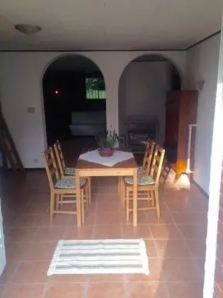 Apart Daire, Bahçe Manzaralı