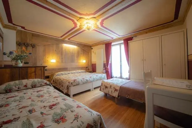 Comfort Dört Kişilik Oda, Özel Banyo