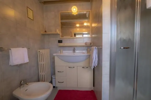 Comfort Dört Kişilik Oda, Özel Banyo