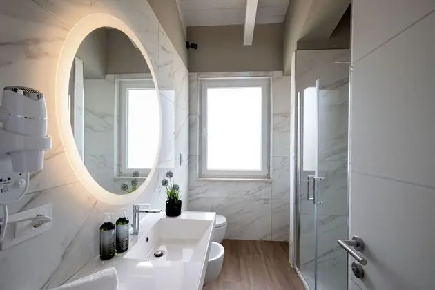 Comfort Tek Büyük veya İki Ayrı Yataklı Oda