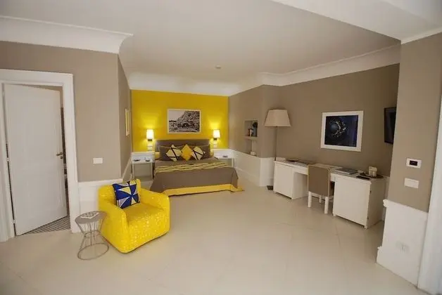 Junior Süit, Teras, Tepe Manzaralı (Lemon)