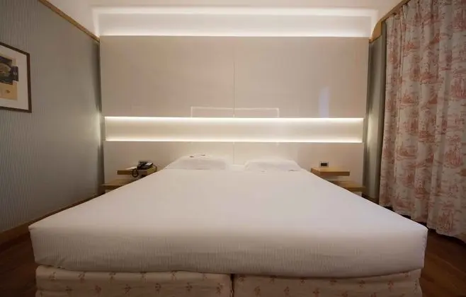 Executive Tek Büyük veya İki Ayrı Yataklı Oda