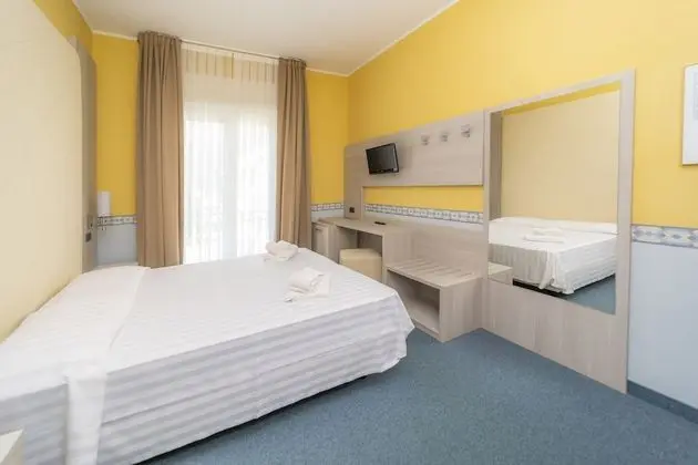 Comfort Tek Büyük veya İki Ayrı Yataklı Oda