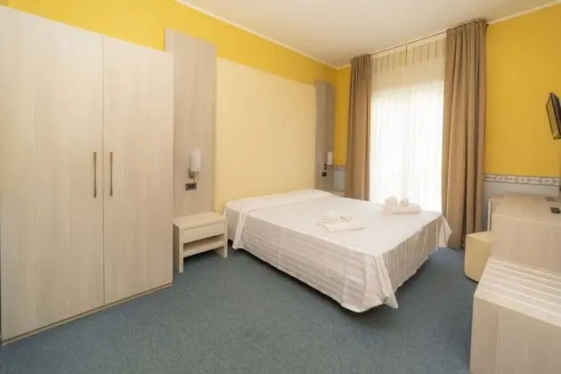 Comfort Tek Büyük veya İki Ayrı Yataklı Oda